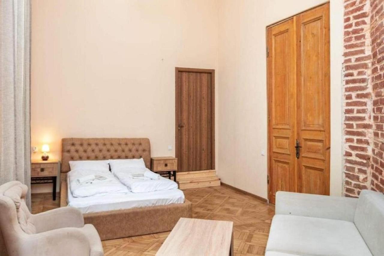 Crypto Hotel Тбилиси Екстериор снимка