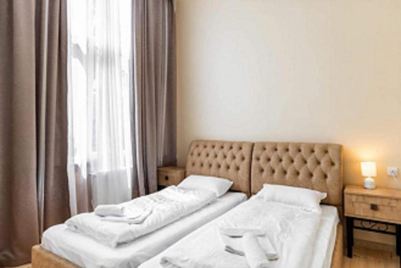 Crypto Hotel Тбилиси Екстериор снимка